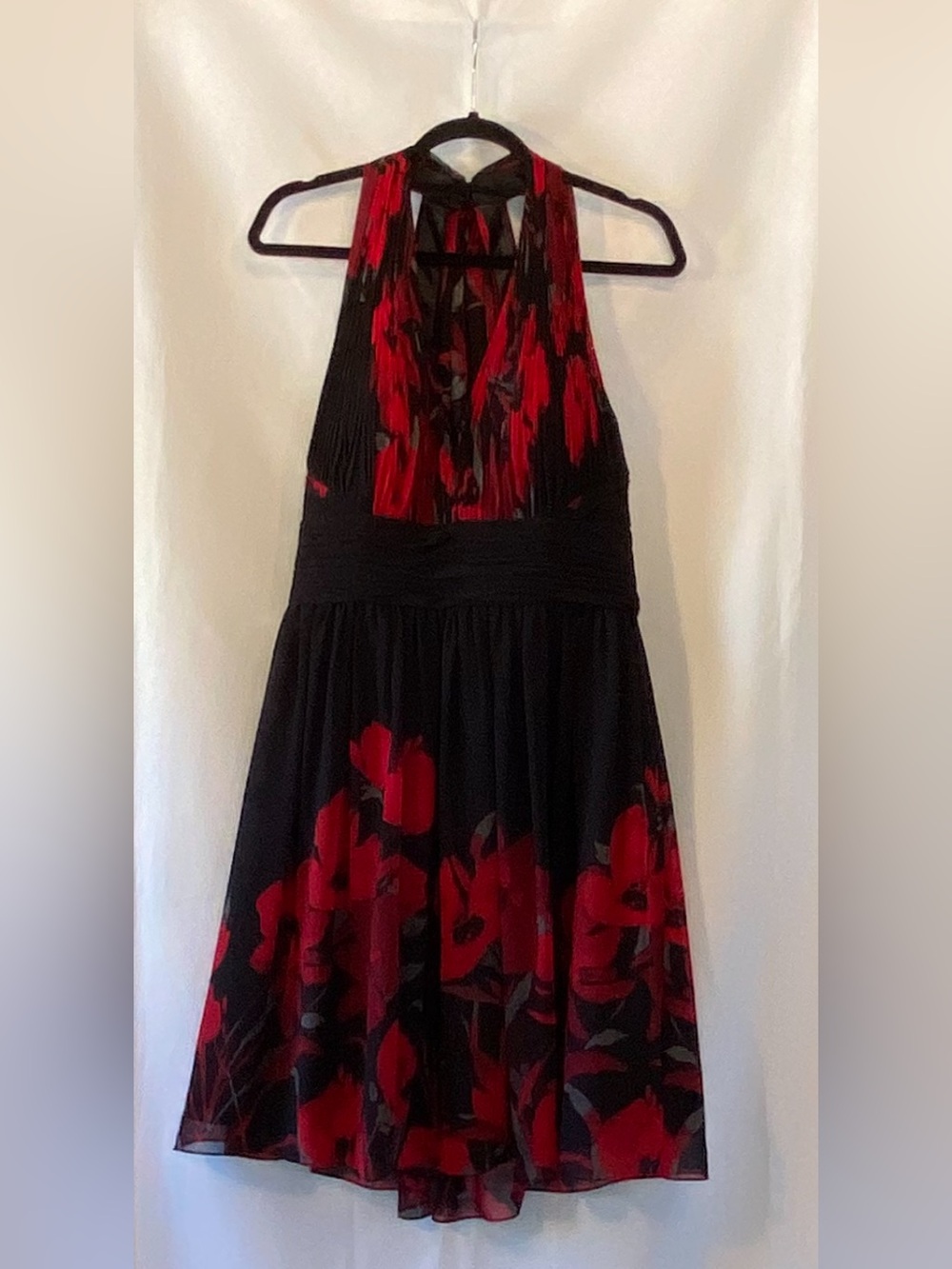 Le Chateau Dark Romantic Red Black Floral Halter Style Mini Cocktail Dress LG